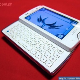 Sony xperia mini pro sk17i white - pink - foto č. 1