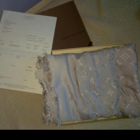 LV monogram shawl - jedná se o originál?