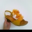 Žluté letní boty na malém klínku - foto č. 2