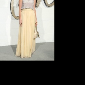 Kde v Praze ještě sehnat maxi skládanou sukni?