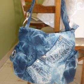 Riflová kabelka s kamínky Deichmann