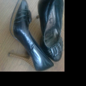 Černo - hnedé lodičky