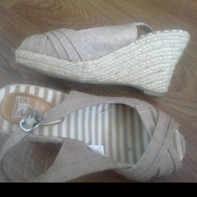 Hnědo zlaté sandále FF