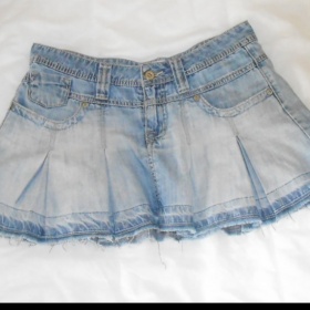 Džínsová lehká sukně se sklady