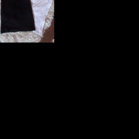 Černé a bílé tílko Amisu