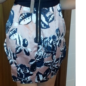 Korzetové šaty Lipsy