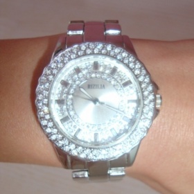 Stříbrné hodinky s kamínky - foto č. 1