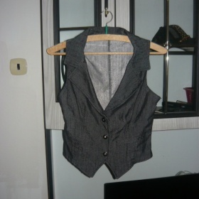 Černá riflová vestička