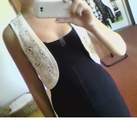 Co si vzít k háčkované vestě