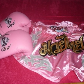 Růžové trenýrky na box