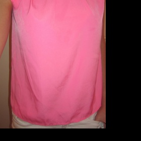 Neonově růžový top Mango