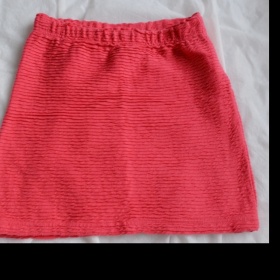Růžová mini sukně  Bershka - foto č. 1