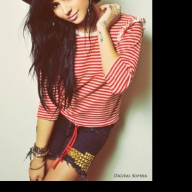 Mírně vlnité vlasy na prodloužení