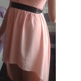 Růžové asymetrické šaty s krajkou Club L Asos