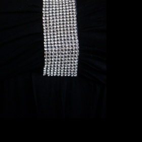 Černý top se štrasovou ozdobou