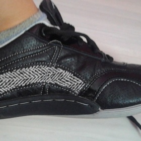 Černé, částečně lesklé boty Asylum - foto č. 1