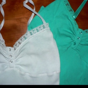 2x bílé a zelené tílko Terranova