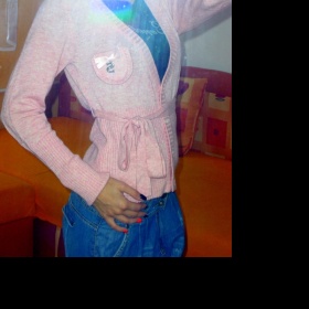 Růžový svetr Gate