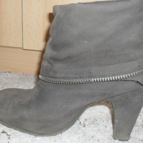 Šedé Kotníkové Boty