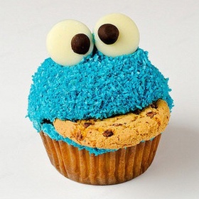 Cookie monster cupcake