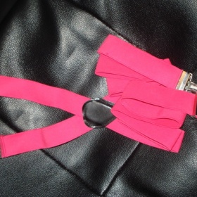 Neonově růžový pásek + neonově růžové kšandy