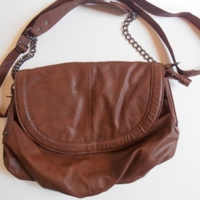 Kde koupit béžovou crossbody od Tally Weijl?