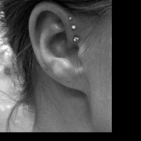 Náušnice "pecičky" do chrupavky ucha