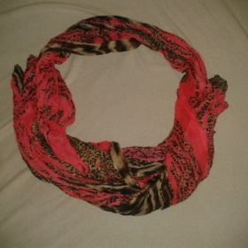 Červené - tygrovaný šátek