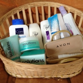 Velký balíček kosmetiky na tělo, Avon