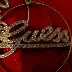 Velké kulaté naušnice Guess