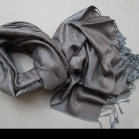 Šedý šál Pashmina