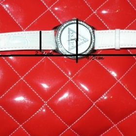 Bílé hodinky Guess - foto č. 1