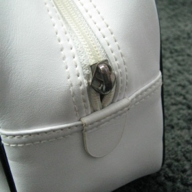 Bílá Adidas kabelka