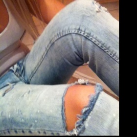 Trhaní světlé džíny denim