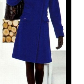 Modrý vypasovaný zimní kabát