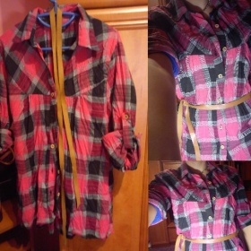 Kostkovaná růžovočerná košile s páskem