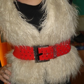 Vesta chlupatka béžové barvy Tally Weijl