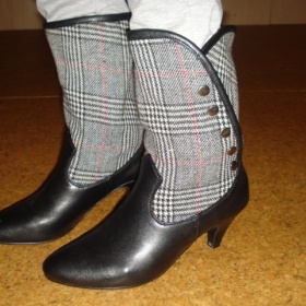 Černo - šedé kotníčkové boty