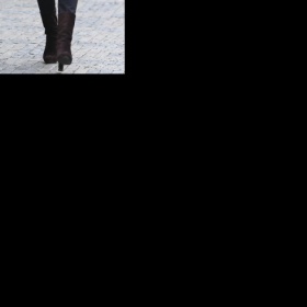 Béžový kabát Vlaďky Erbové