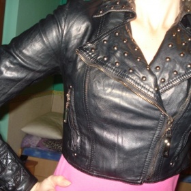 Černá bundička z koženky  Amisu