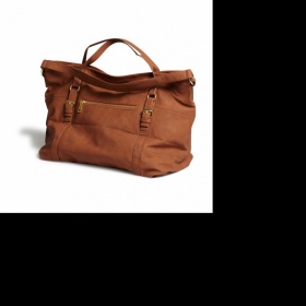 Jak a čím vyčistit kabelku "začerněnou" od kabátu