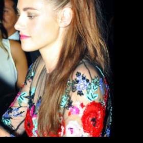 Jak vytvořit účes, který měla Kristen Stewart na Tiff 2012, postup