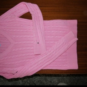 Růžový svetr Tommy Hilfiger - foto č. 1