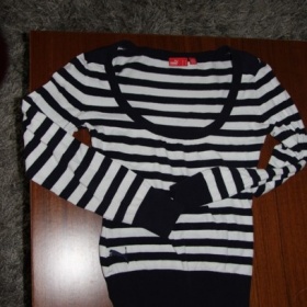 Bílo - modrý svetřík Puma - foto č. 1