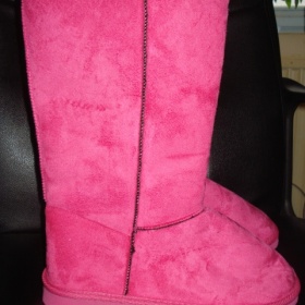 Válenky sytě růžové barvy  Gate