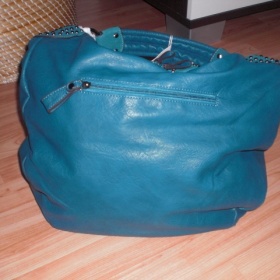 Modrozelená kabelka z Usa