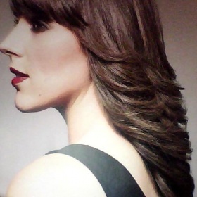 Jak na účes se zahnutými konci vlasů dozadu