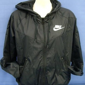 Černá větrovka Nike