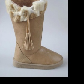 Béžové válenky s kožíškem