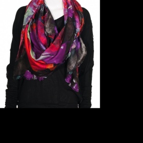 Kde koupit barevný šátek?